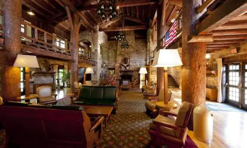 Interno della reception di un hotel