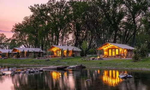 Cabine con vista sull'acqua