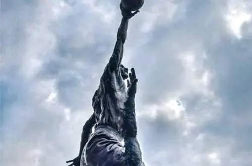 Statua di Micheal Jordan
