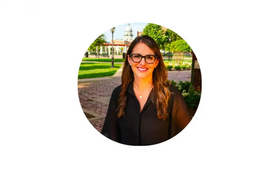 La nostra conduttrice: Catie Sheehan