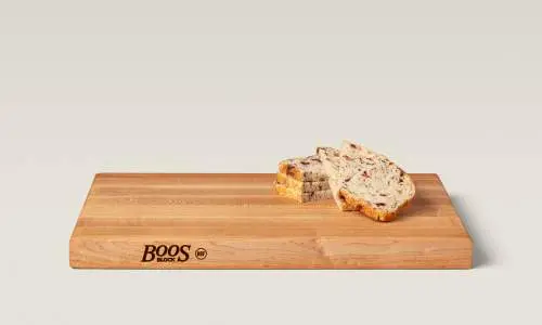 Tagliere con pane