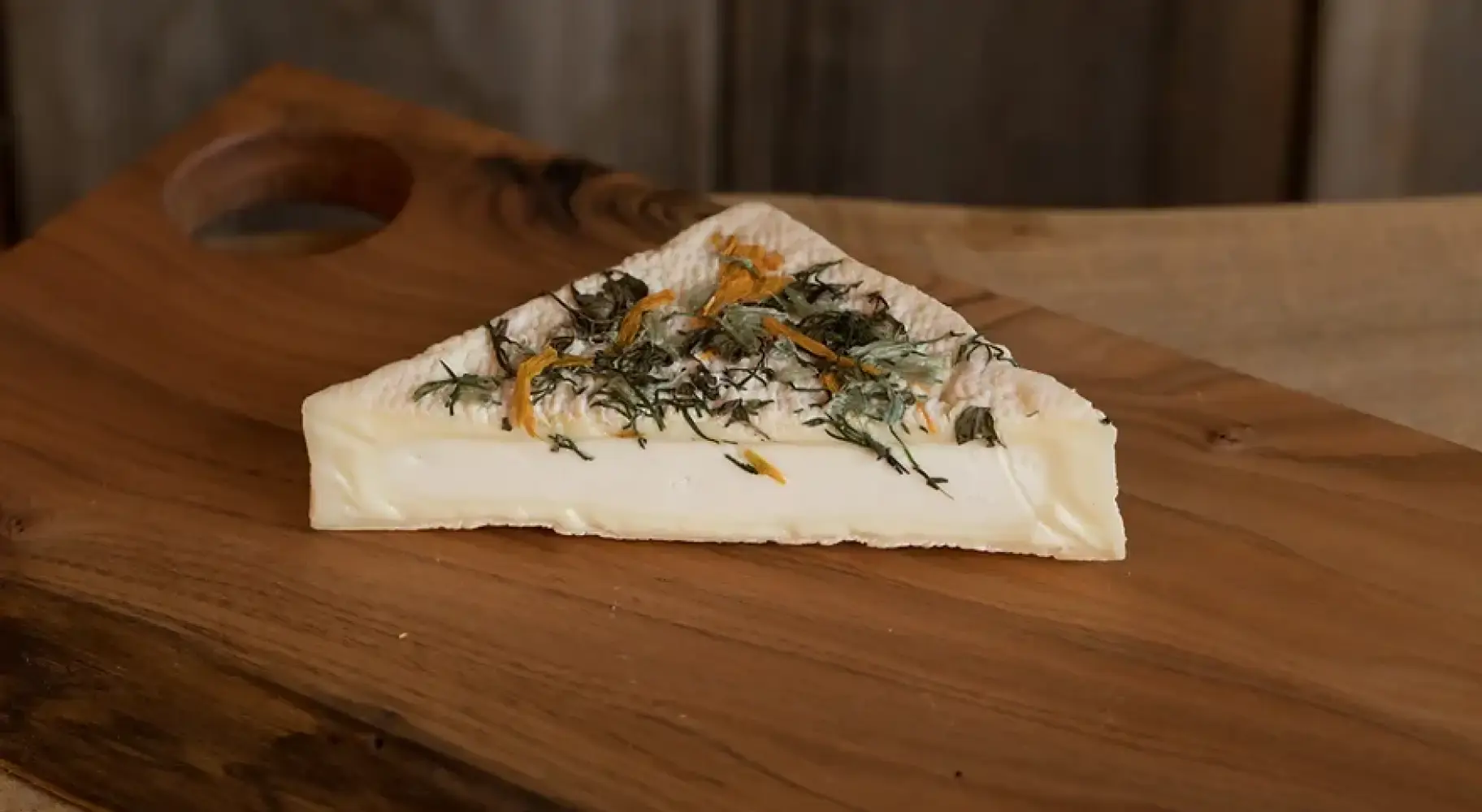 Formaggio Fleur de la Prairie della Prairie Fruits Farm and Creamery di Champaign-Urbana.