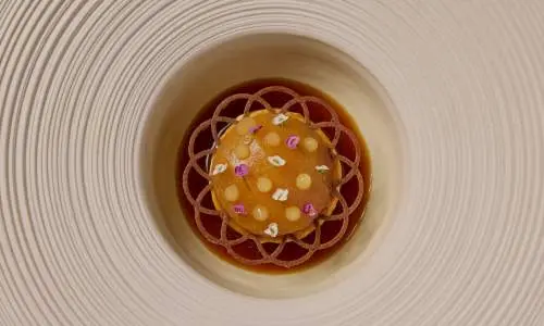 Un piccolo piatto elaborato all'Indienne di Chicago