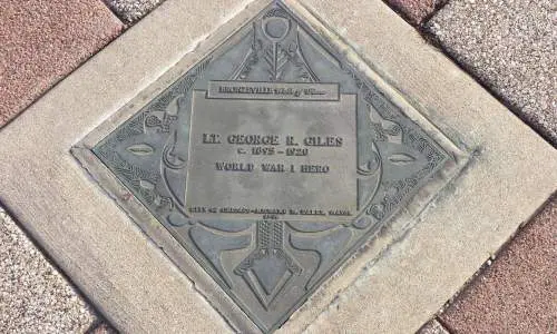 Una targa a terra nella Walk of Fame di Bronzeville