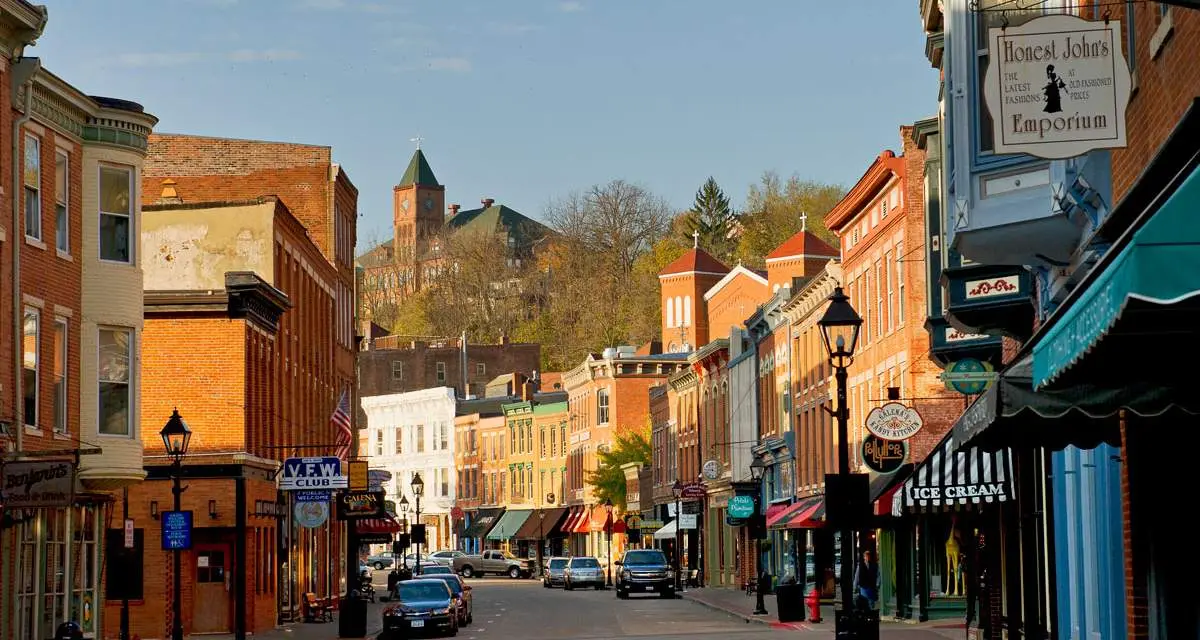 Gli edifici che costeggiano la storica Main Street di Galena