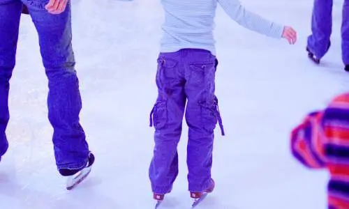 Pattinaggio su ghiaccio per famiglie