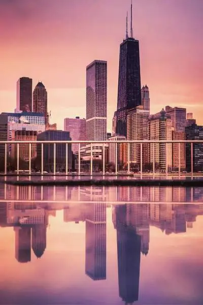 Tramonto con skyline di Chicago e lago Michigan