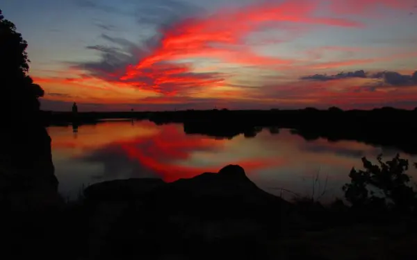 Un bellissimo tramonto sui fiumi Fox e Illinois a ottawa