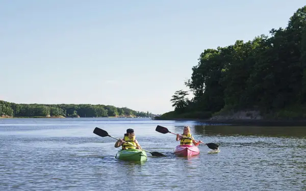 Kayakers lago shelbyville