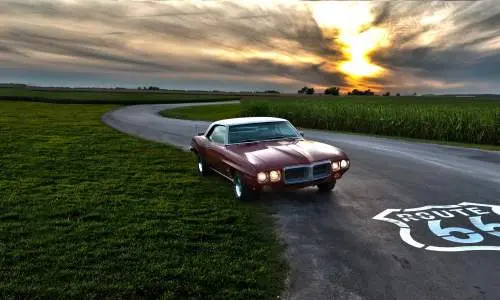 Auto ferma sulla Route 66