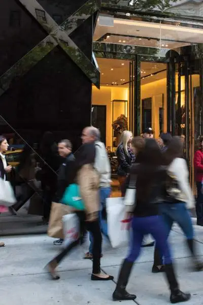 Acquisti affollati per le strade di Chicago