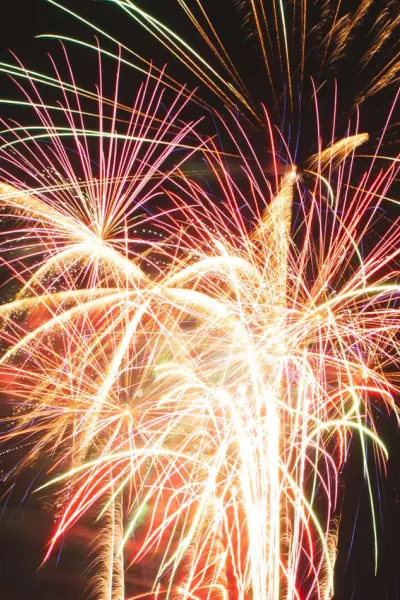 Fuoco nel cielo per le vacanze